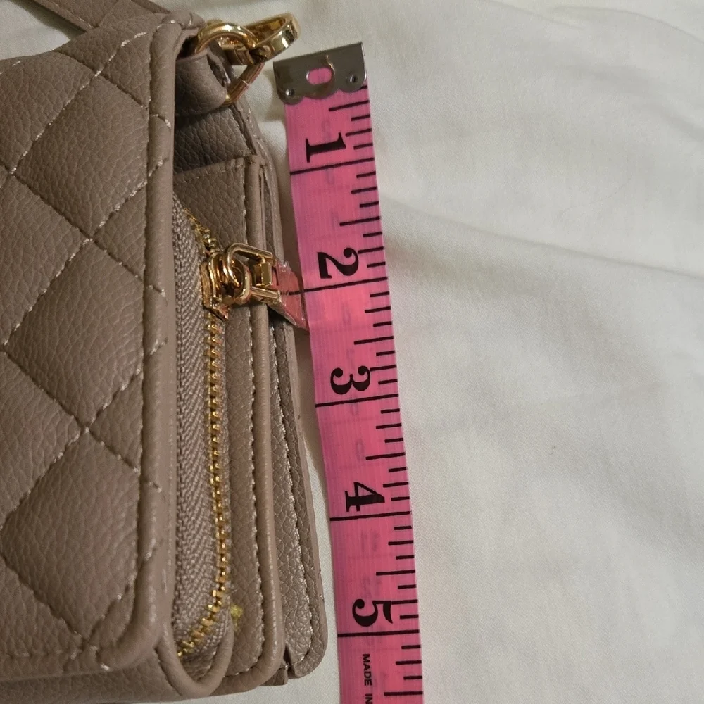 Mali+Lili Lola Quilted Taupe Crossbody Bag - Picture 12 of 12